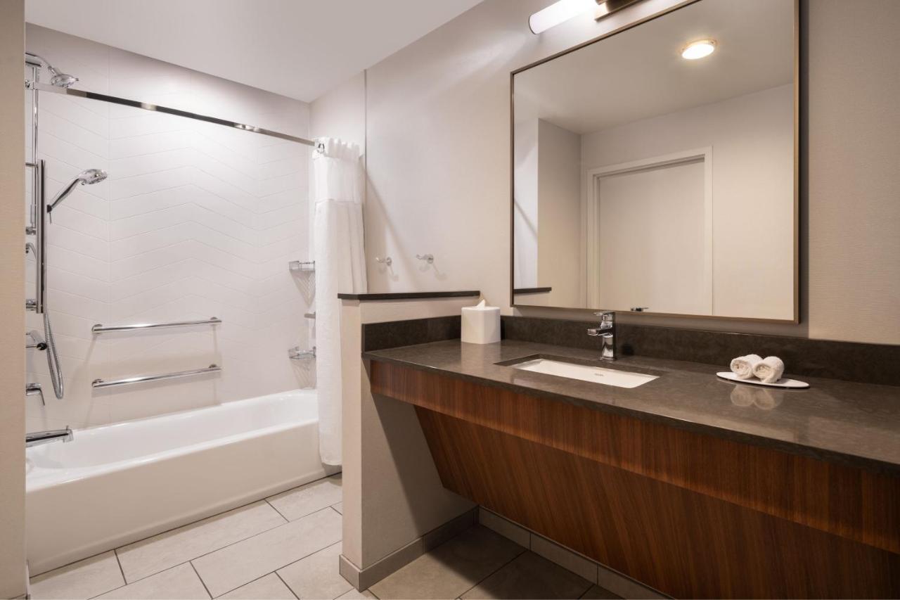 Fairfield Inn & Suites By Marriott Cleveland Tiedeman Road Brooklyn Extérieur photo